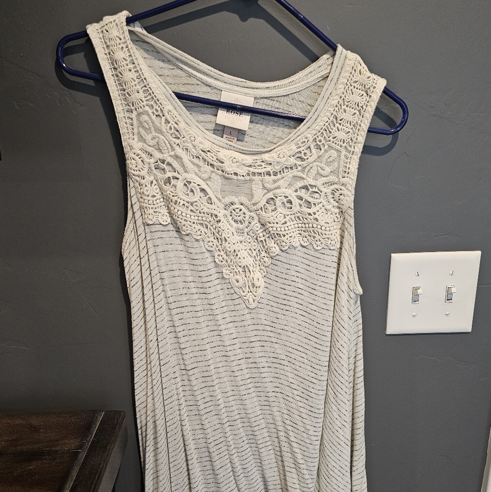 Elegant Lace Trimmed Gray Women's Tank